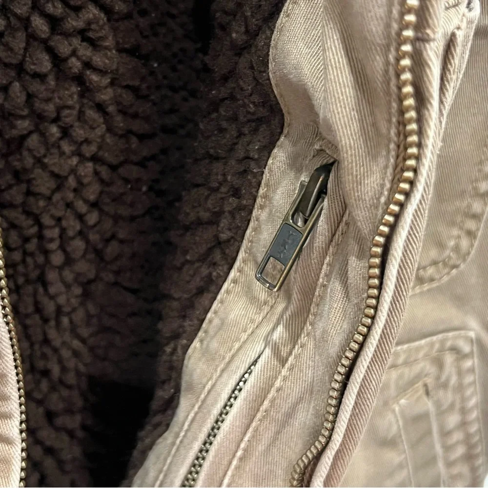 Boys “Dillards” Class Club Winter Coat - 8/10 - Picture 4 of 5